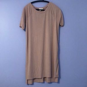 Only worn once! Comfortable short sleeve dress